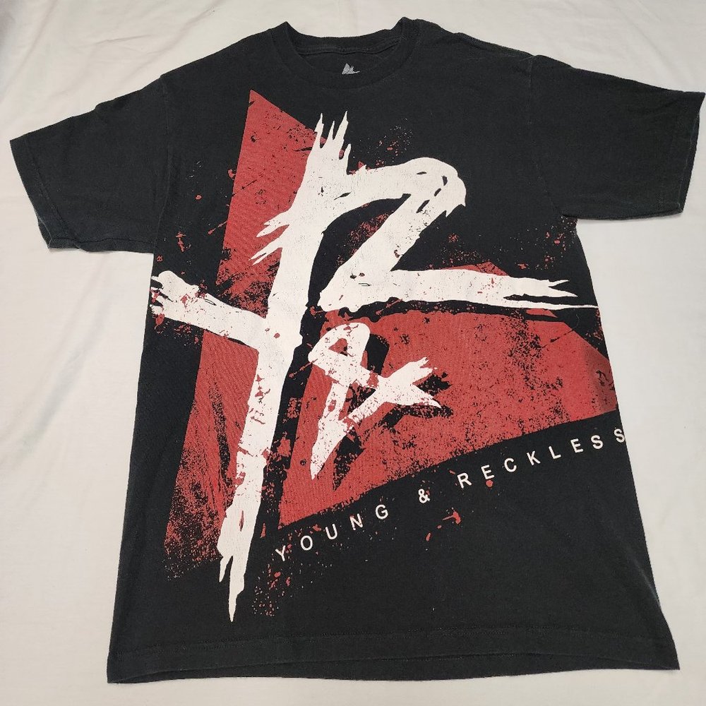 Young & Reckless T-Shirt (Men Large)